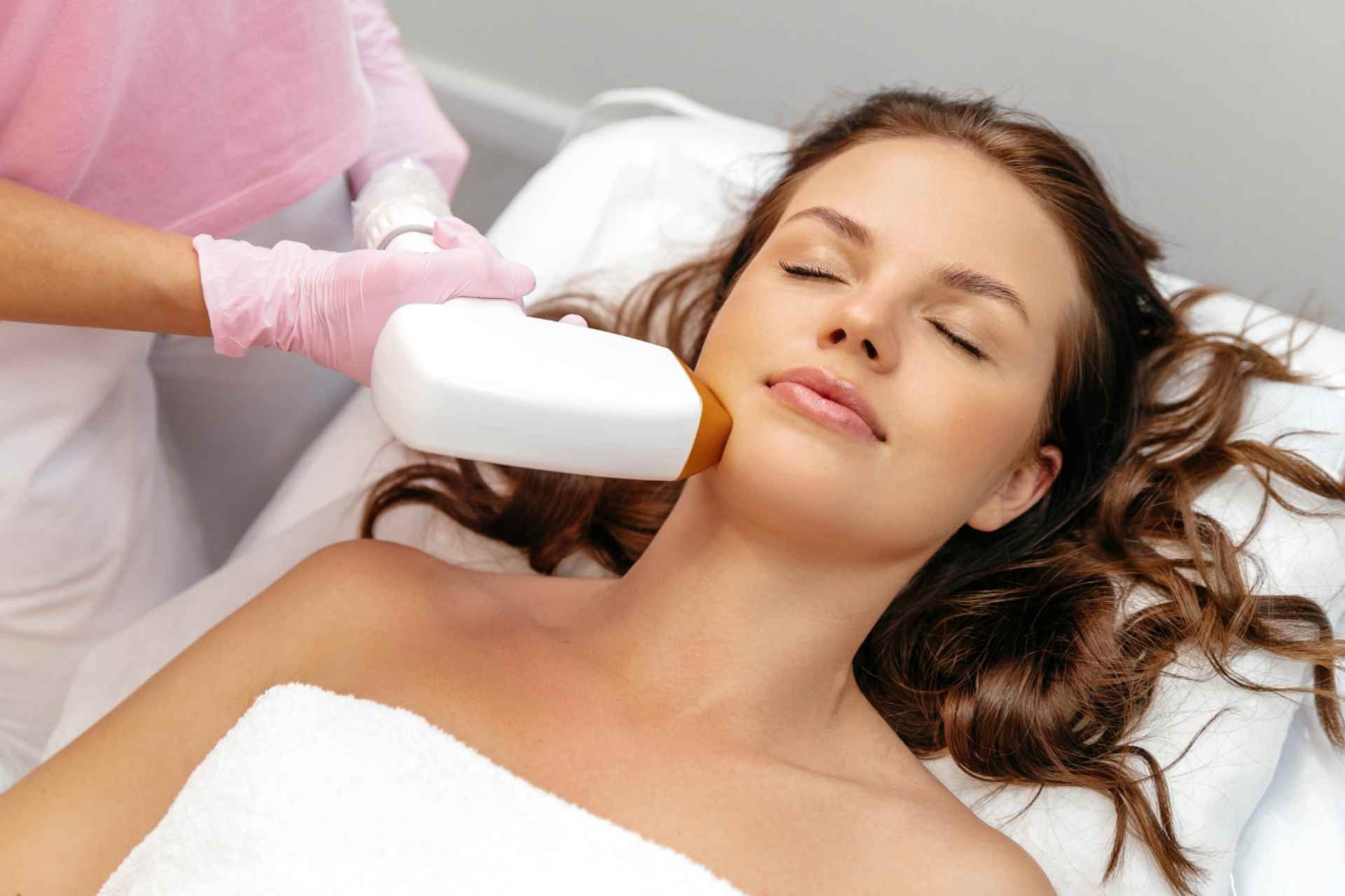 key benefits of the carbon laser treatment is its ability to improve overall skin texture and tone.